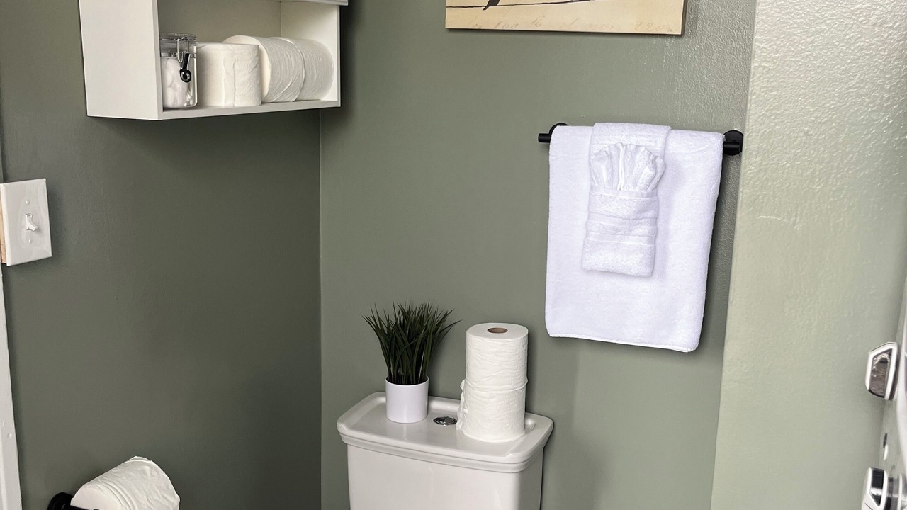 Photo of Bathroom in Fan District