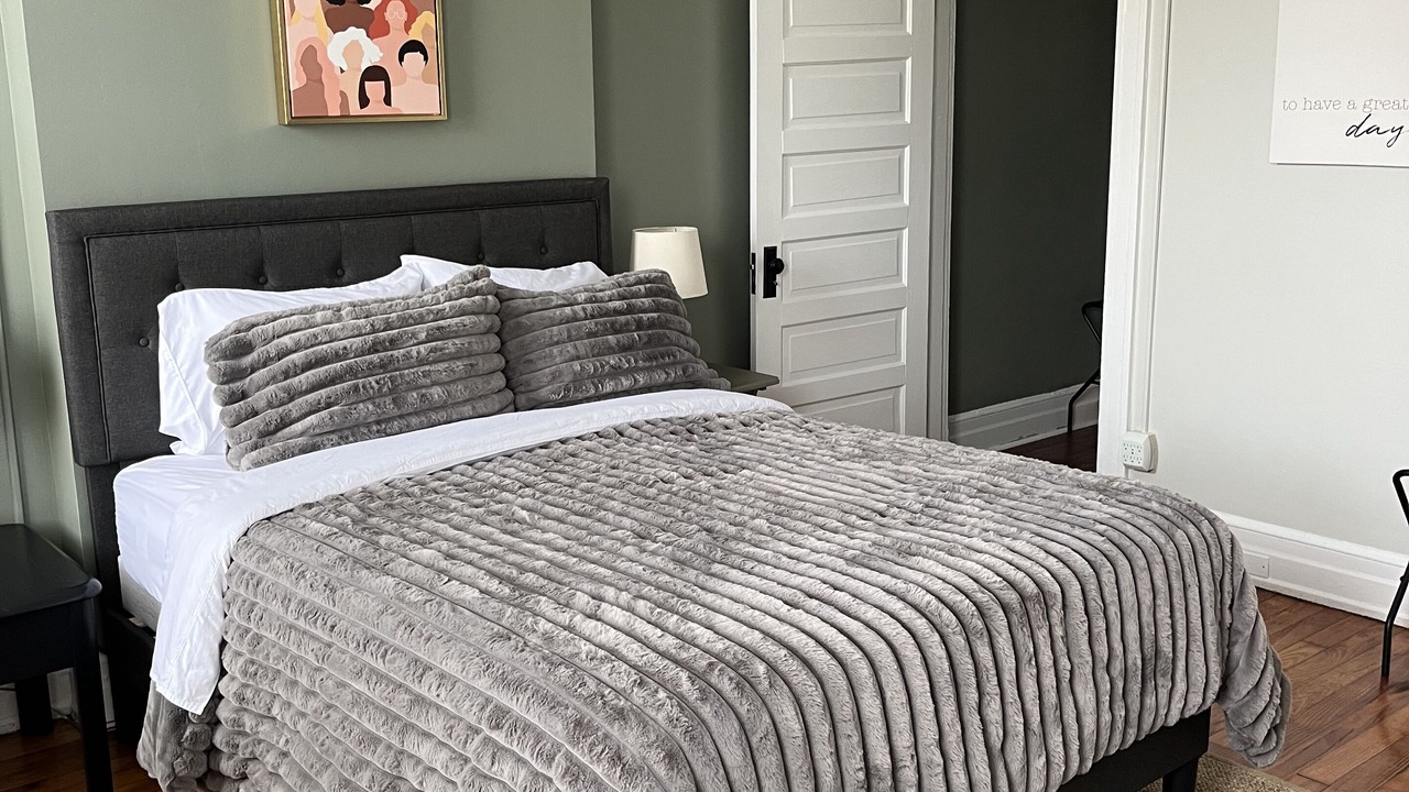 Photo of Bedroom in Fan District