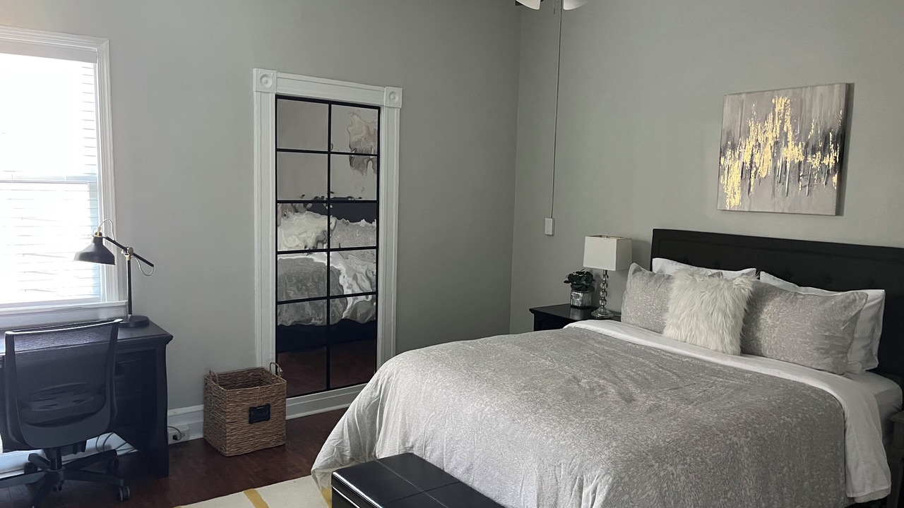 Photo of Bedroom in Fan District