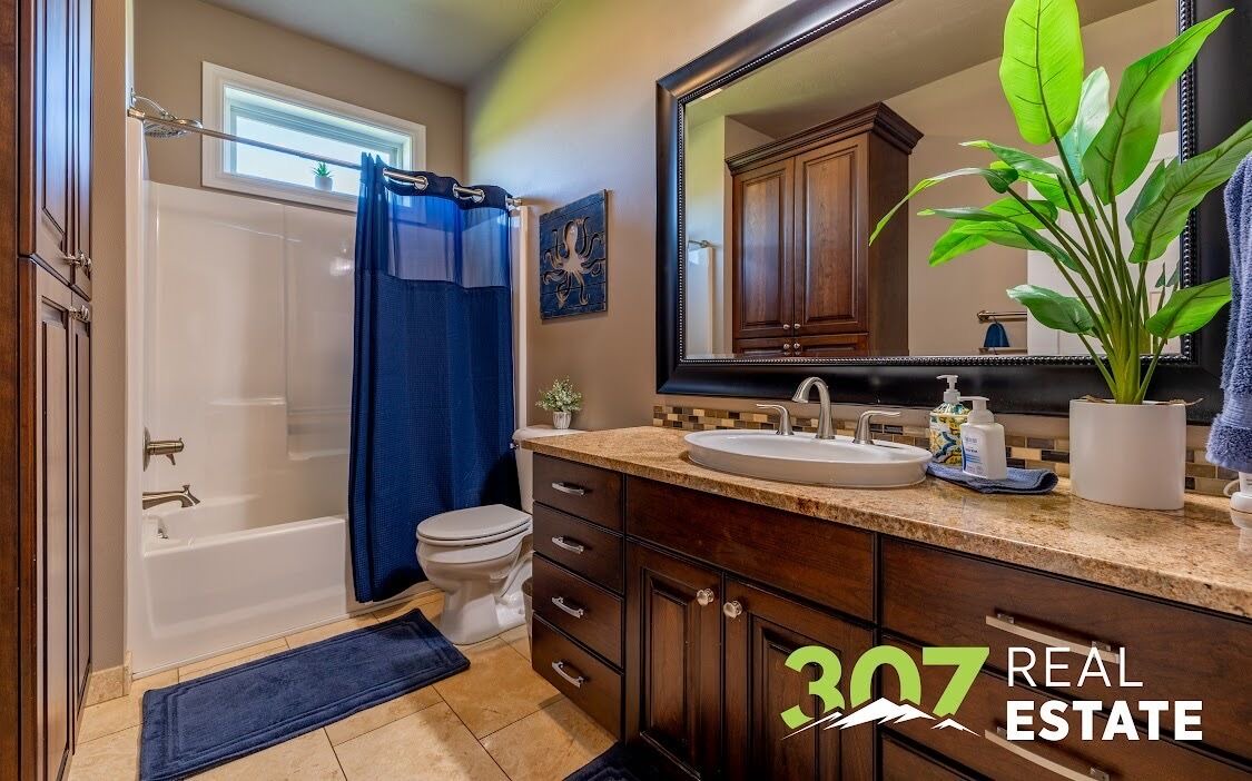 Photo of Bathroom in Powell