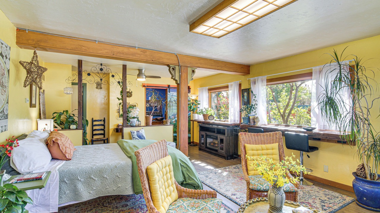 Photo of Livingroom in Livingston