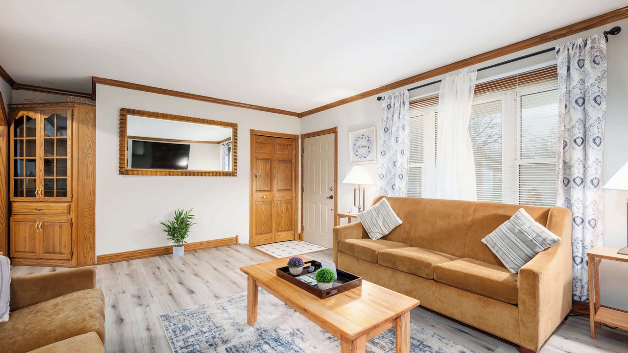 Photo of Livingroom in Acton