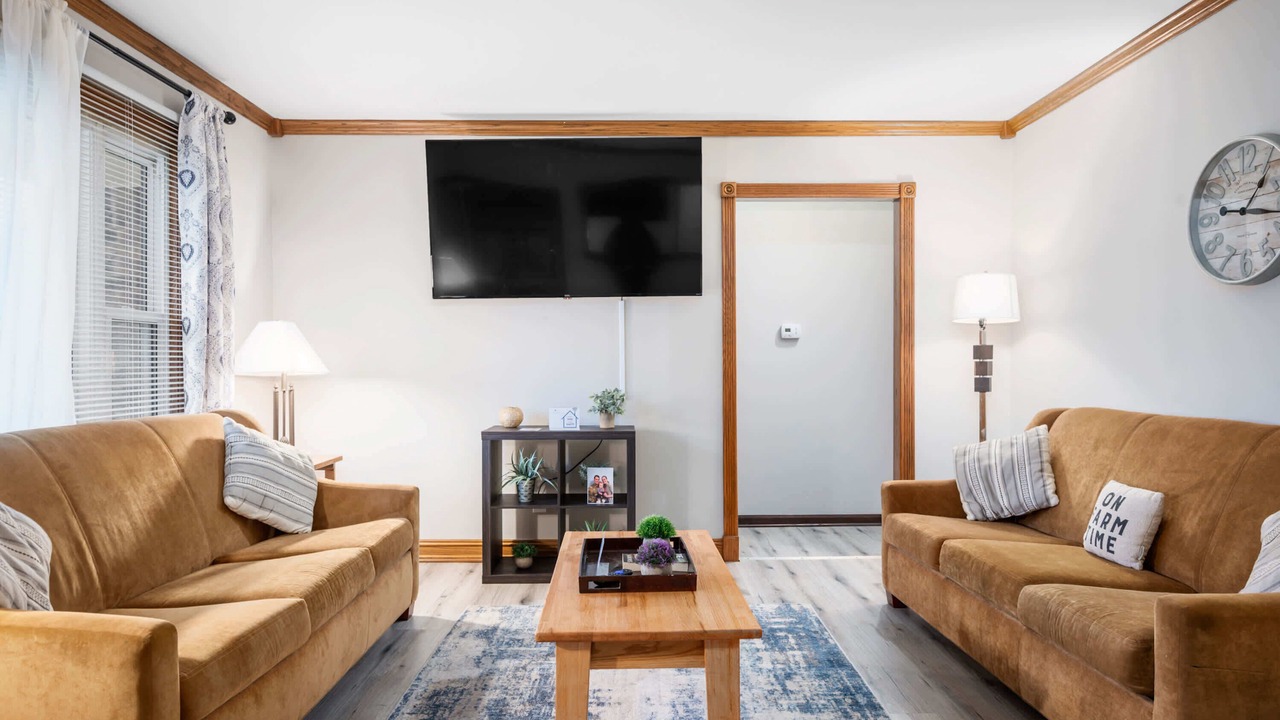 Photo of Livingroom in Acton