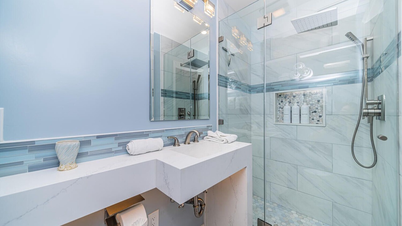 Photo of Bathroom in South Mission Beach