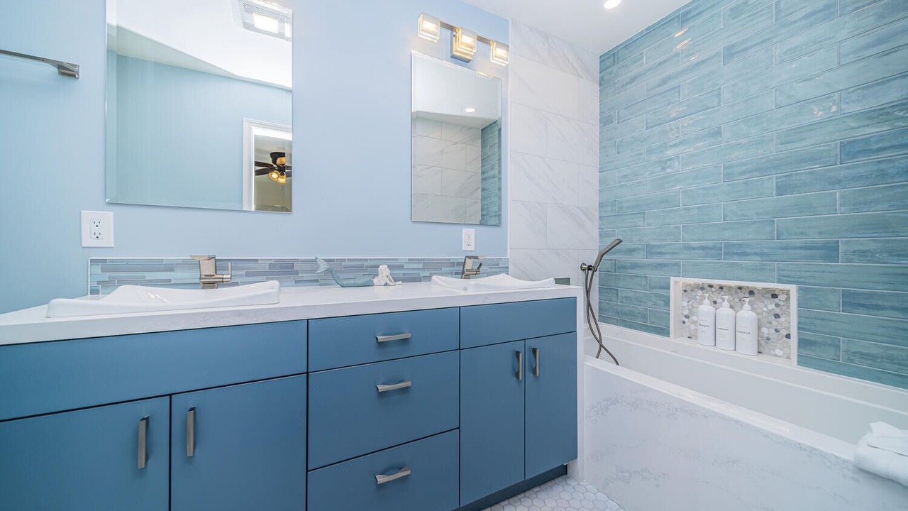 Photo of Bathroom in South Mission Beach