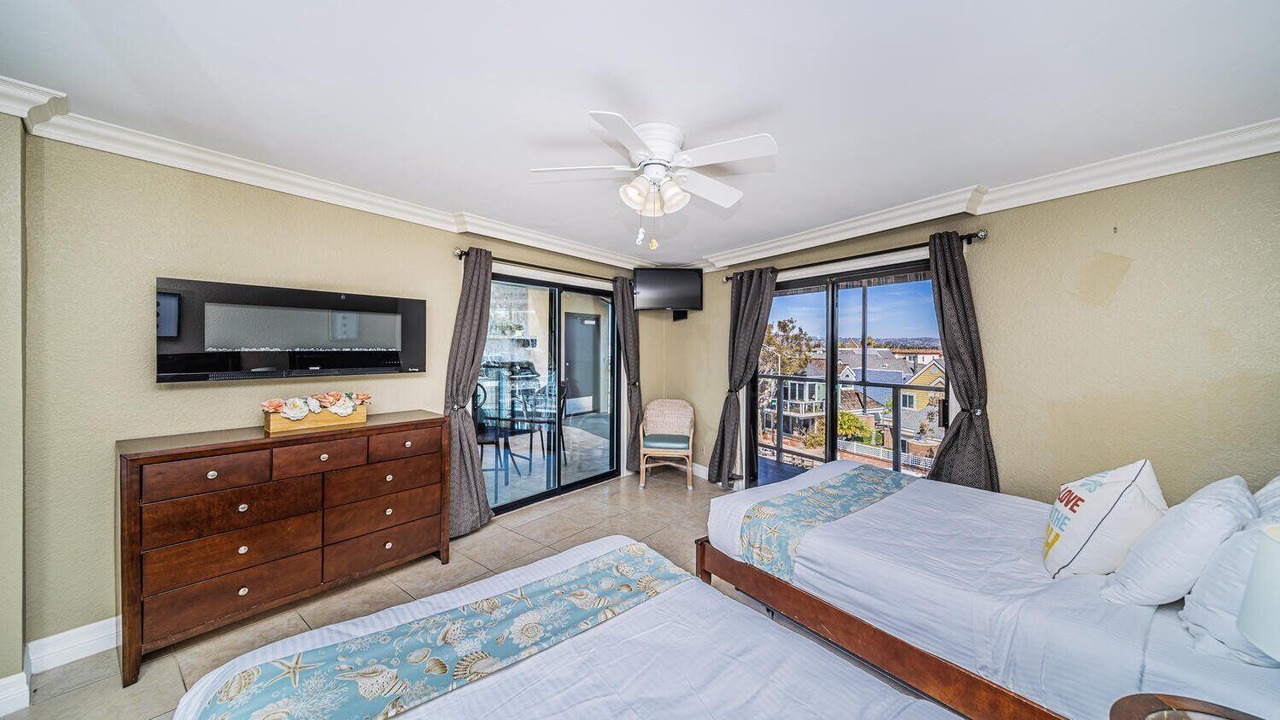 Photo of Bedroom in South Mission Beach