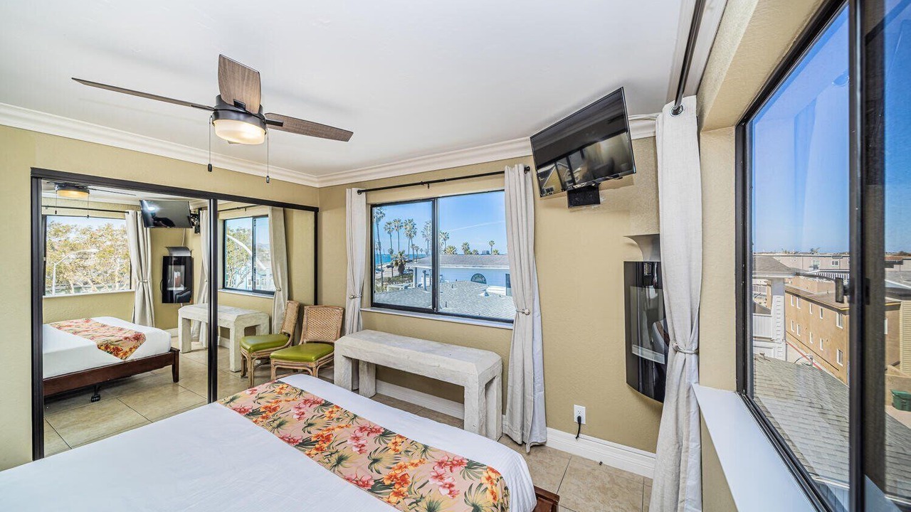 Photo of Bedroom in South Mission Beach