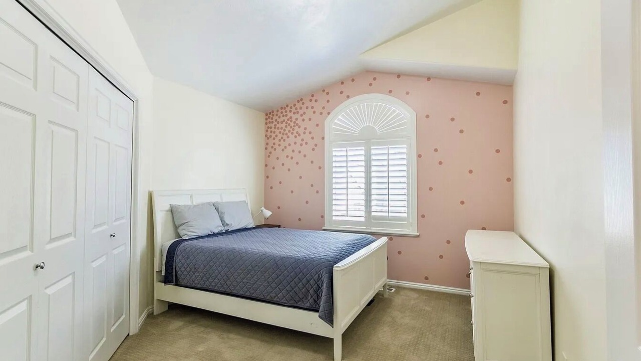 Photo of Bedroom in Maeser