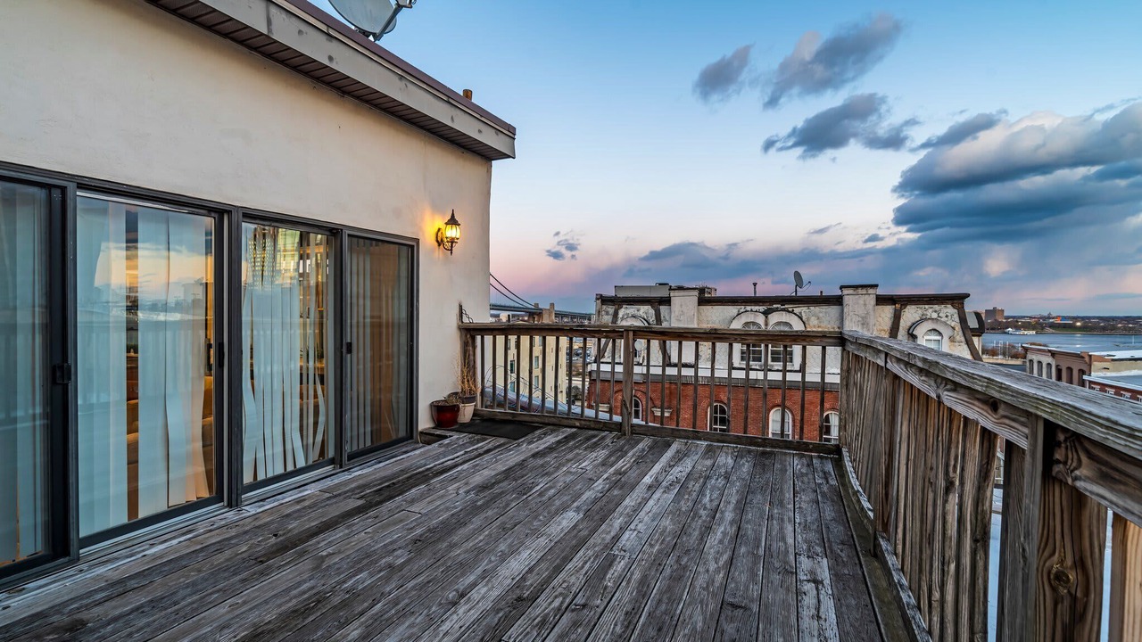 Photo of Patio Balcony in Old City