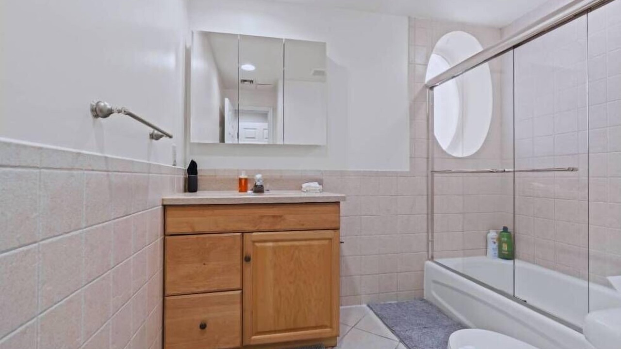 Photo of Bathroom in Rittenhouse Row