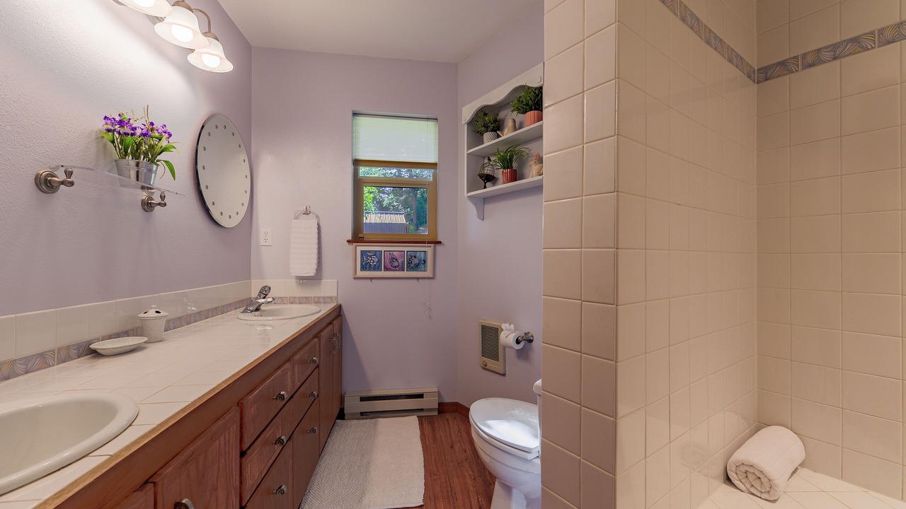 Photo of Bathroom in Alpine
