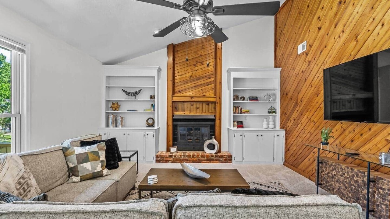 Photo of Livingroom in Harbison