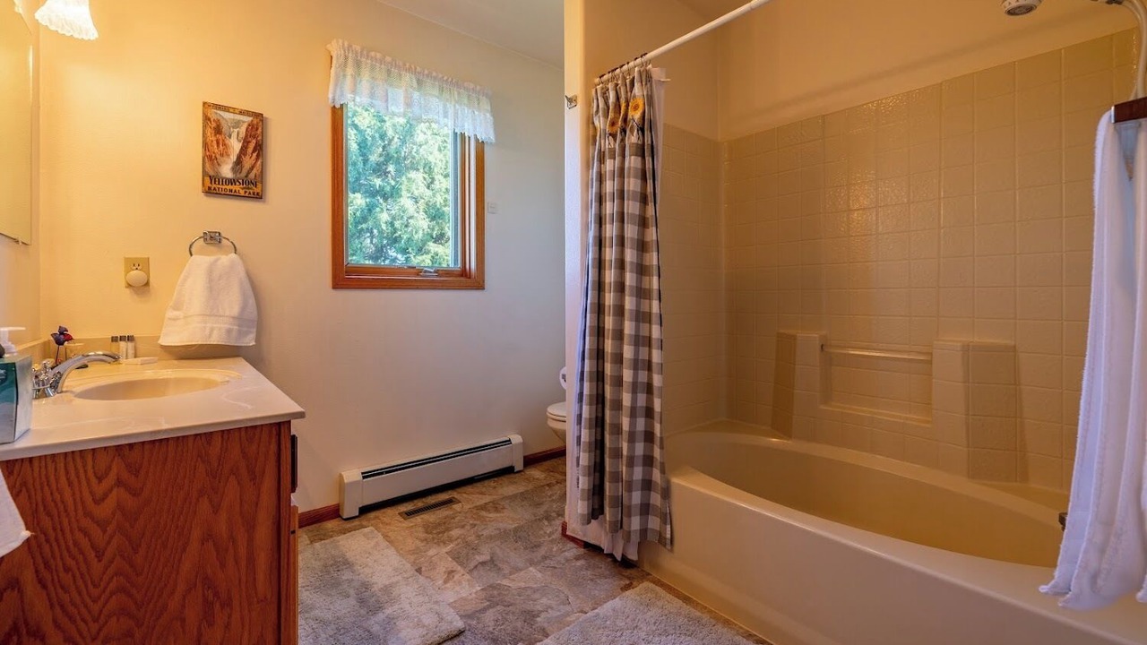 Photo of Bathroom in Powell