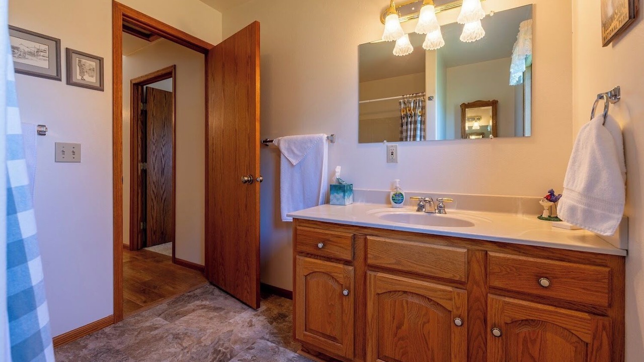 Photo of Bathroom in Powell