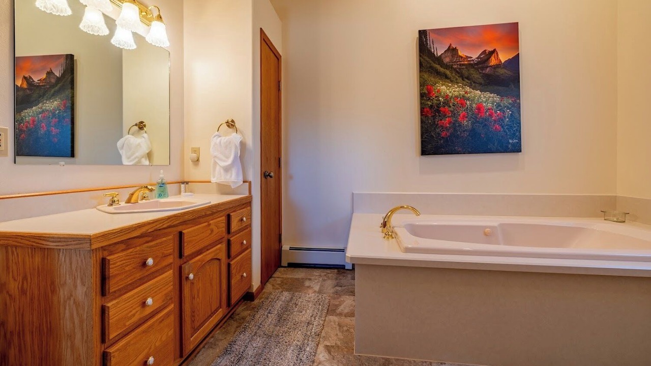 Photo of Bathroom in Powell