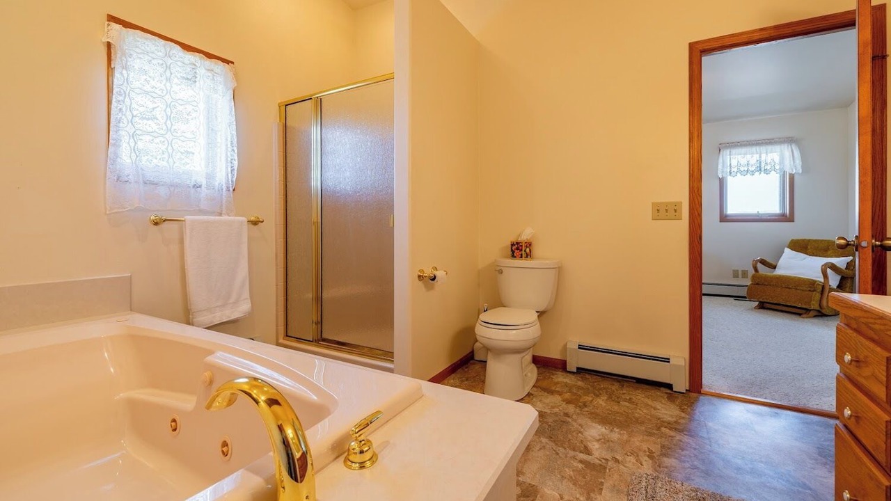 Photo of Bathroom in Powell