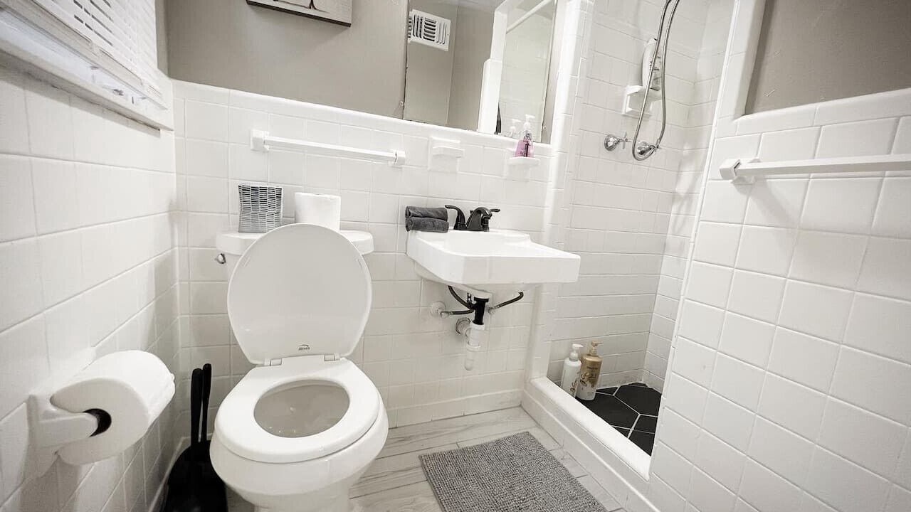 Photo of Bathroom in East Memphis