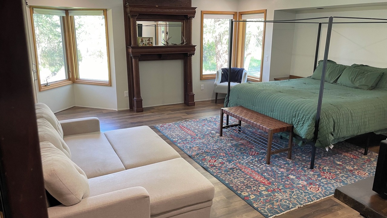 Photo of Bedroom in Frenchtown