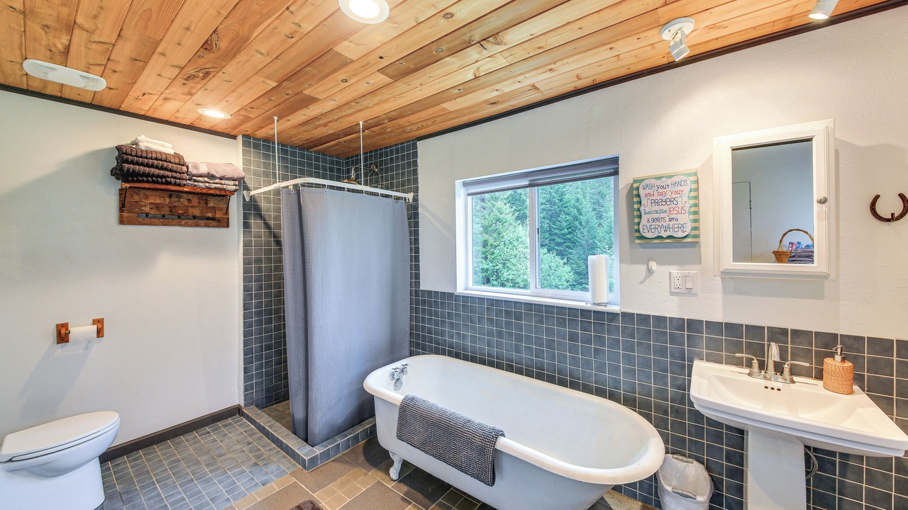 Photo of Bathroom in Newport