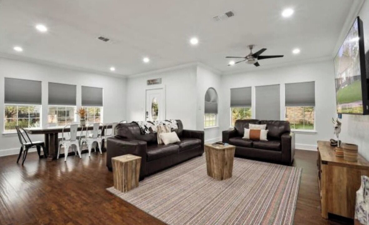 Photo of Livingroom in Highland Park