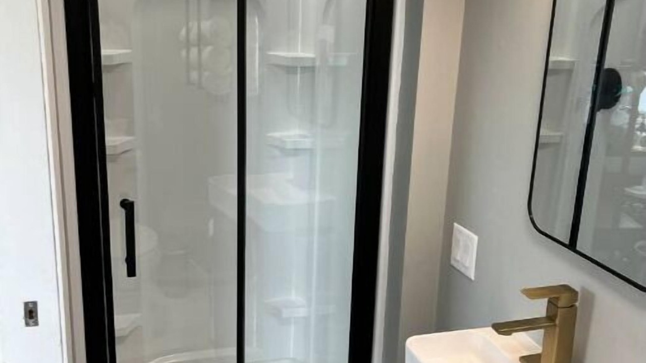 Photo of Bathroom in Dale