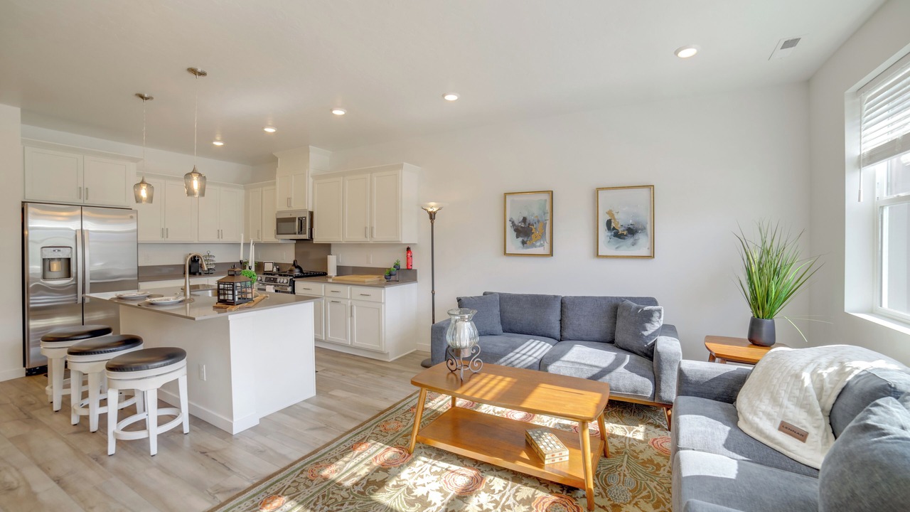 Photo of Livingroom in Eagle