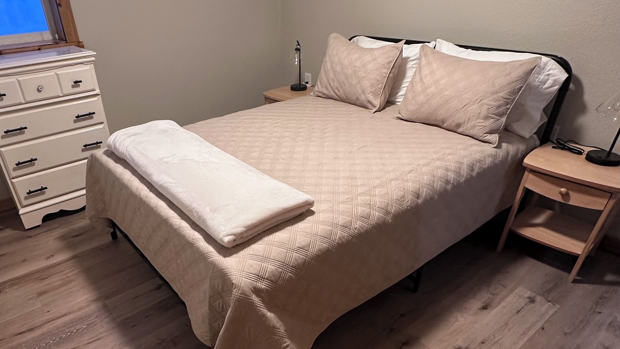 Photo of Bedroom in Divide