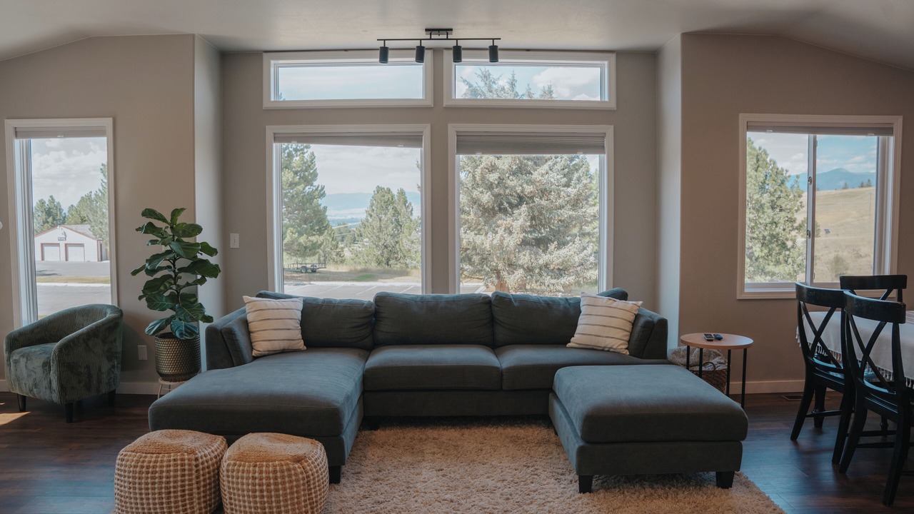 Photo of Livingroom in Moose Can Gully