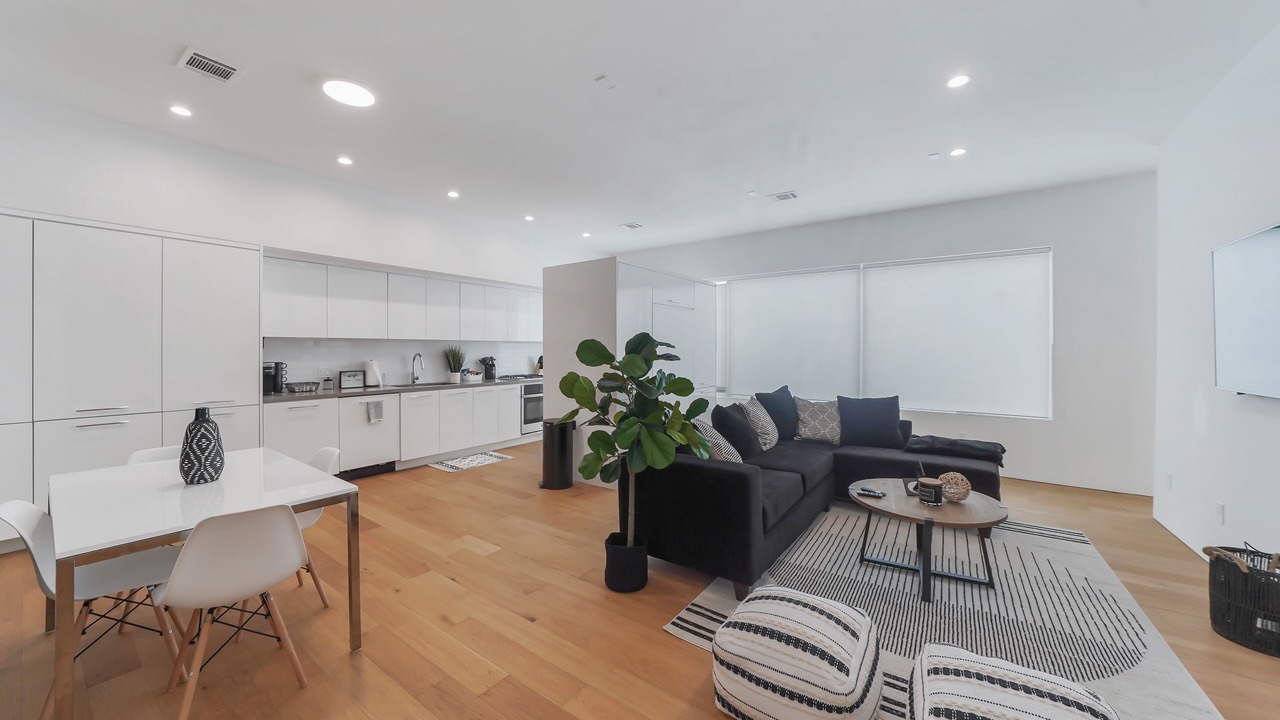 Photo of Livingroom in East Downtown Houston
