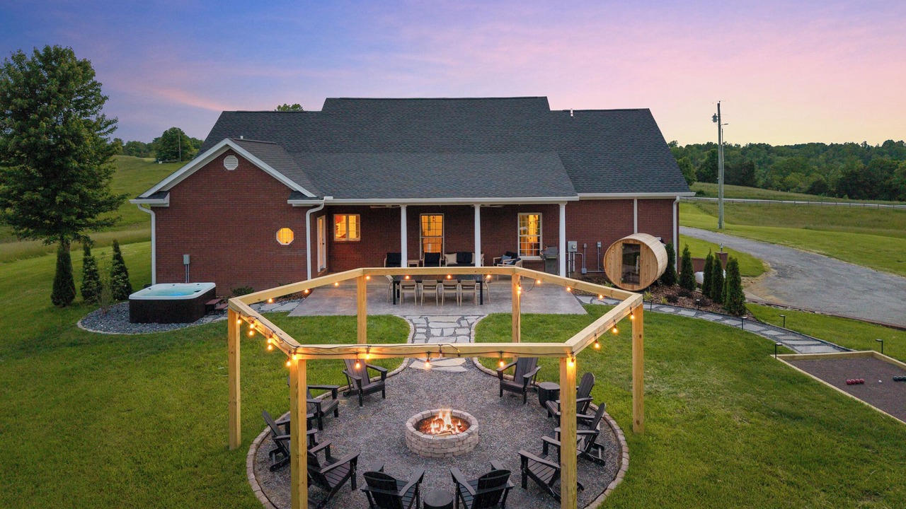 Photo of Outdoor in Chaplin