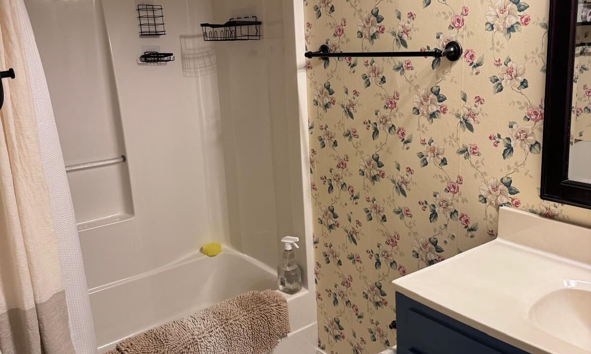 Photo of Bathroom in Pryor