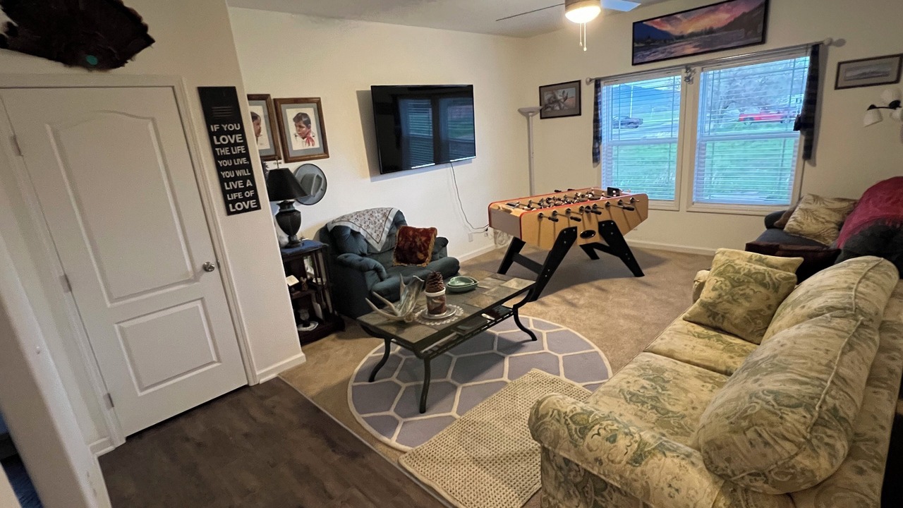 Photo of Livingroom in Cody