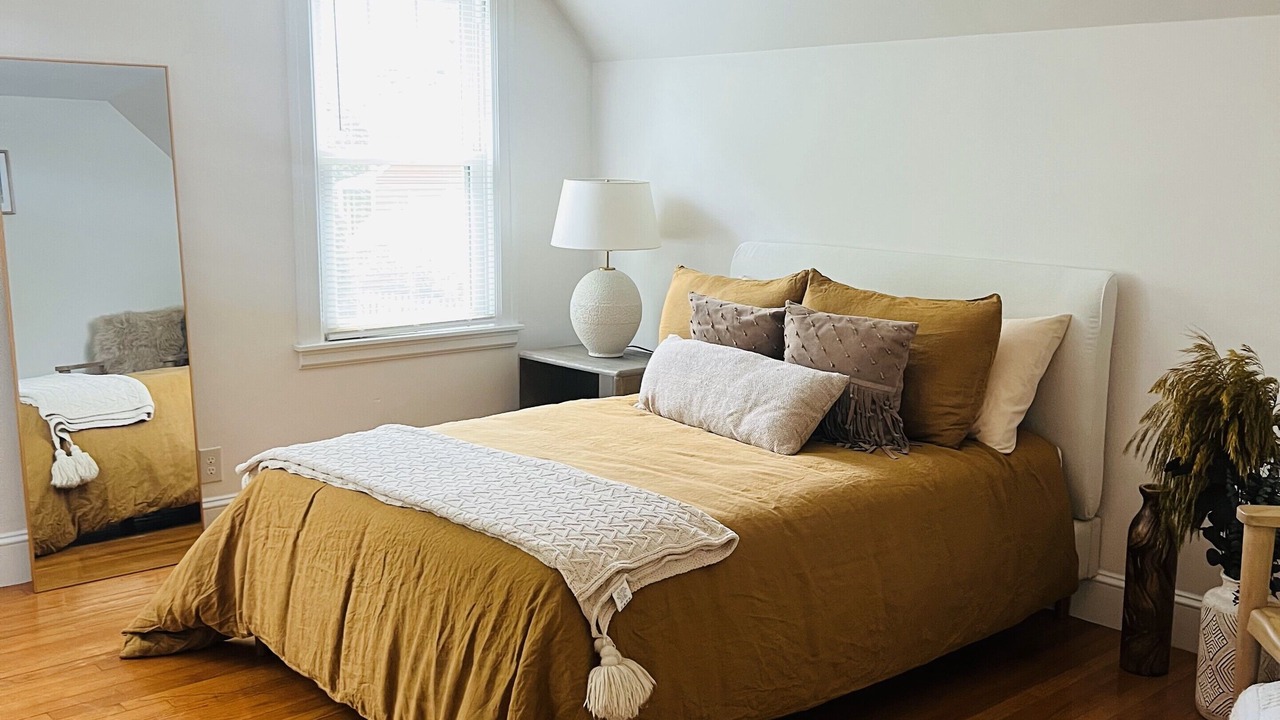 Photo of Bedroom in Holyoke
