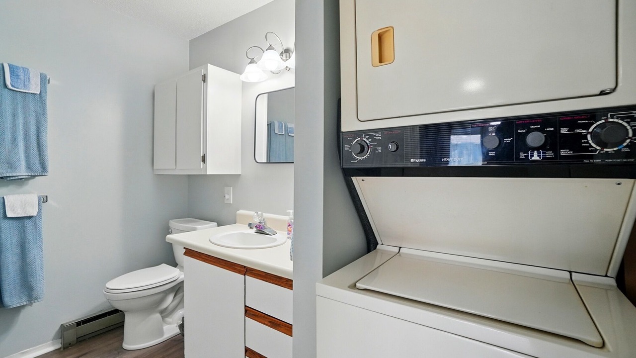 Photo of Bathroom in Oak Harbor