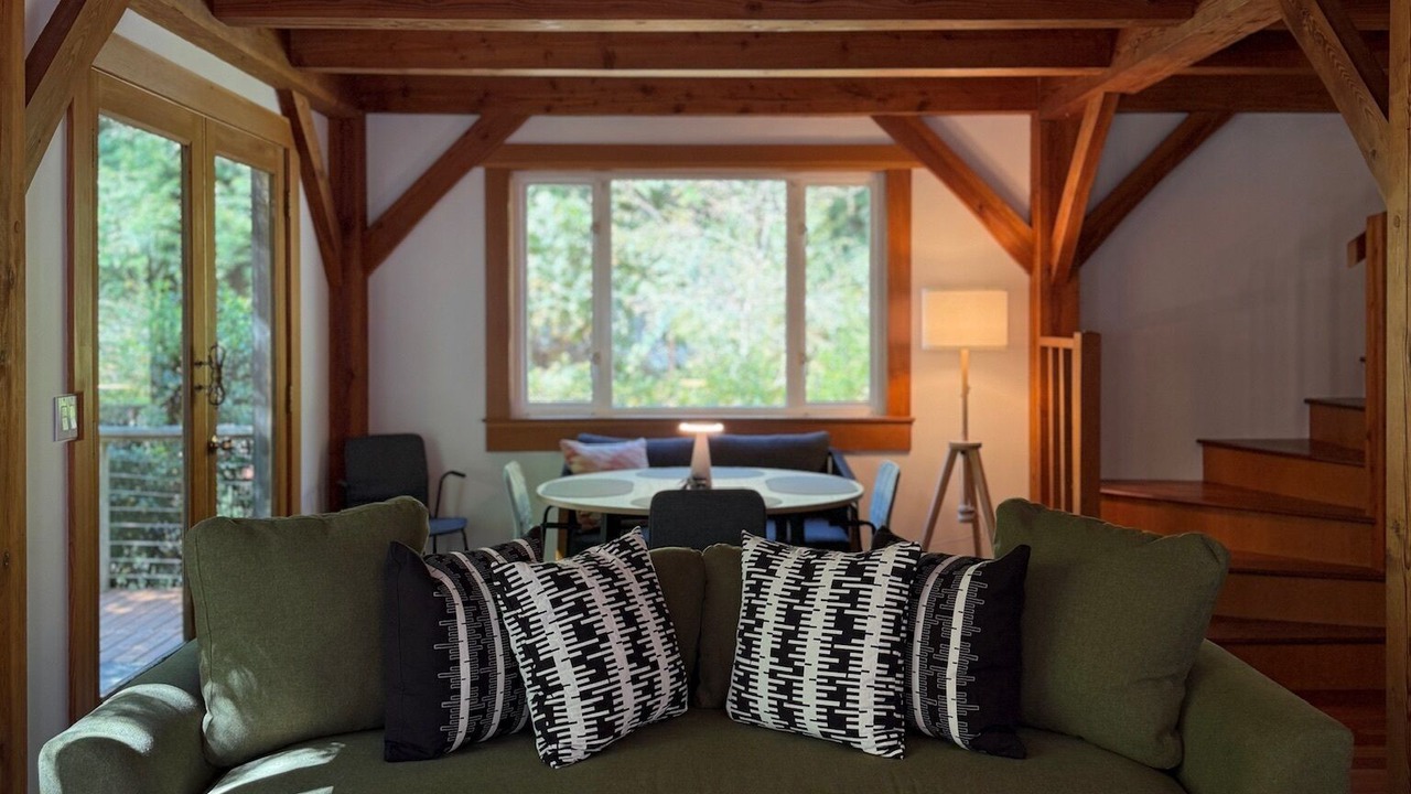 Photo of Livingroom in Bainbridge Island