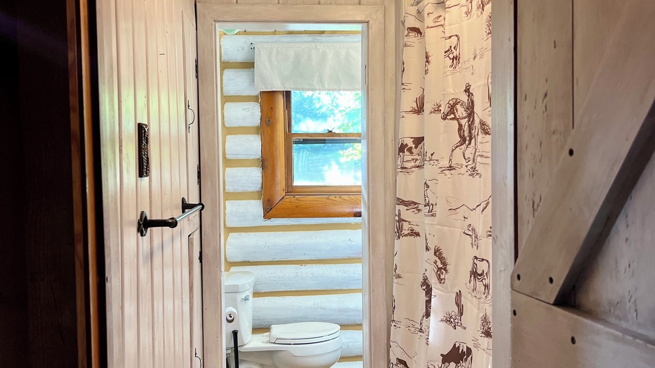 Photo of Bathroom in Rimrock