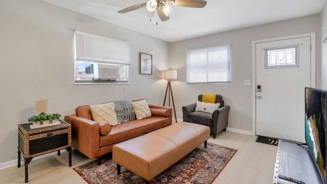 Photo of Livingroom in Franklin Park