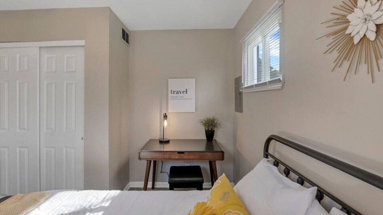 Photo of Bedroom in Franklin Park