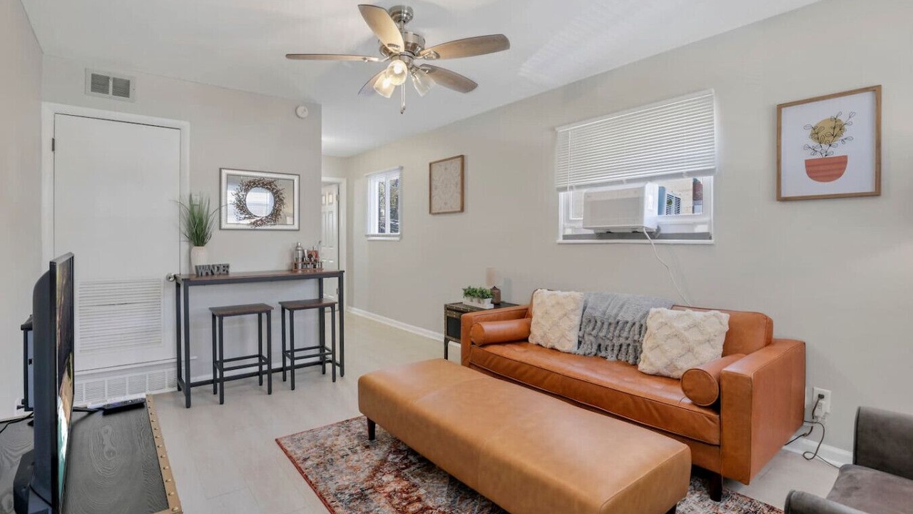 Photo of Livingroom in Franklin Park