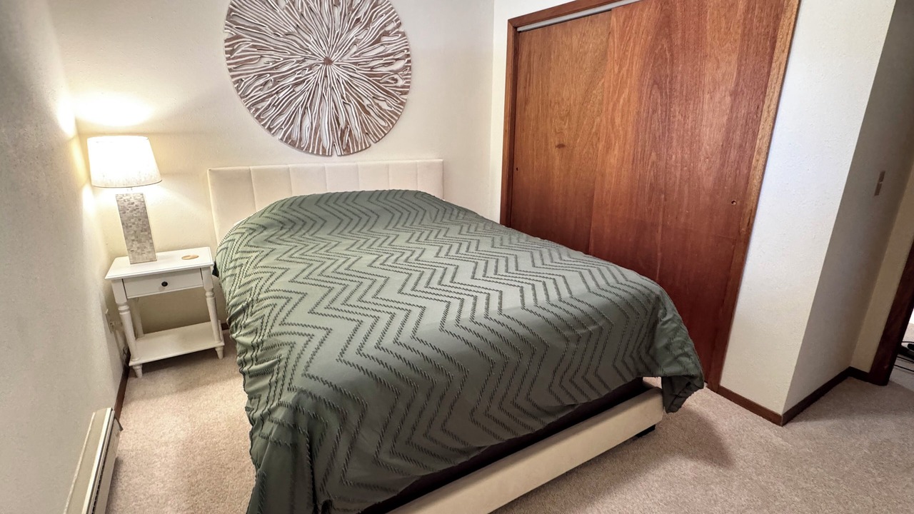 Photo of Bedroom in Mapleton