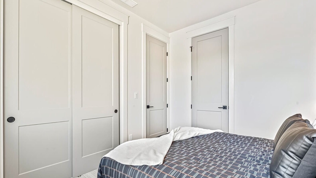 Photo of Bedroom in Collister