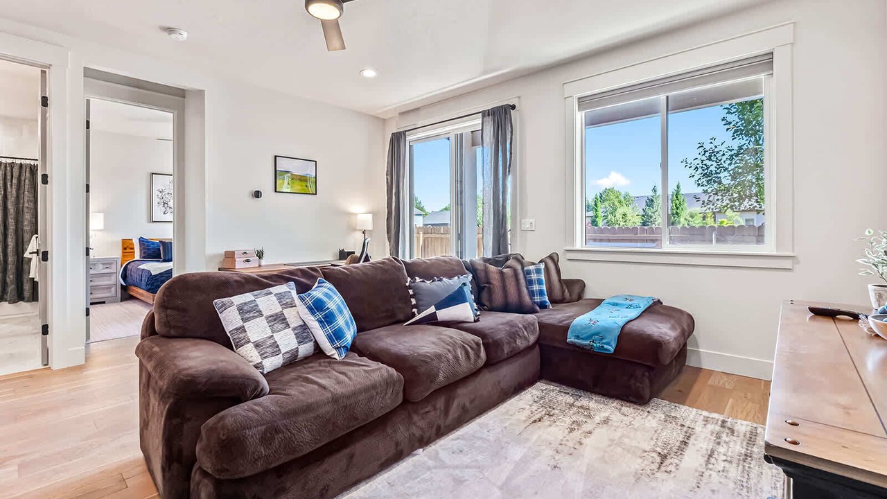 Photo of Livingroom in Collister