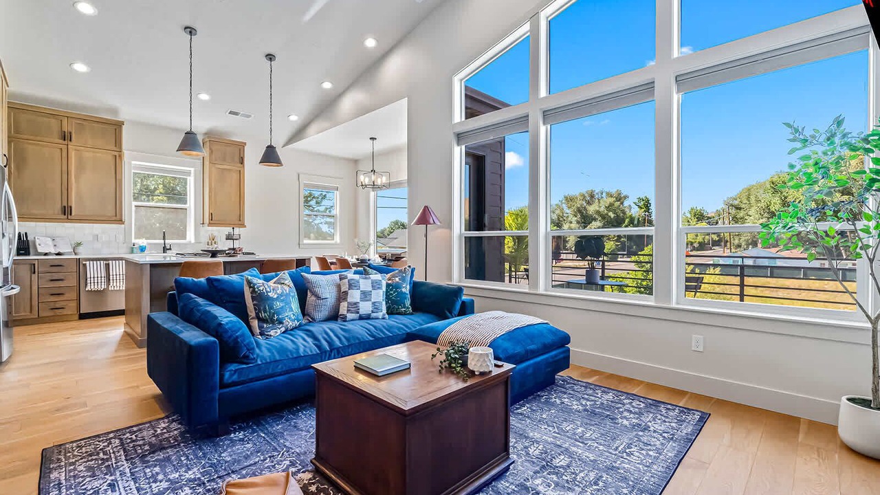 Photo of Livingroom in Collister