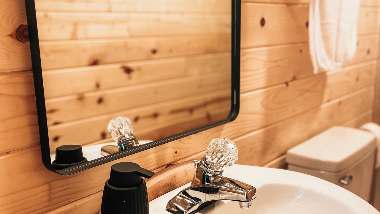 Photo of Bathroom in Iron Post