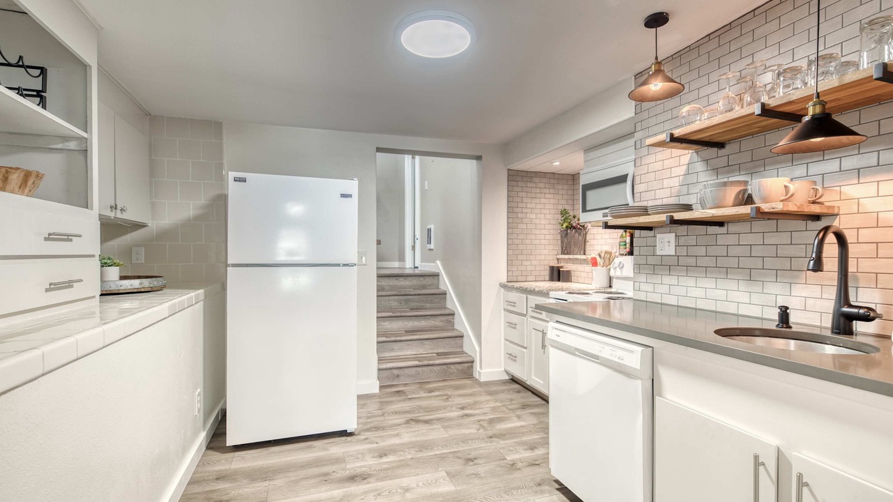 Photo of Kitchen in Depot Bench