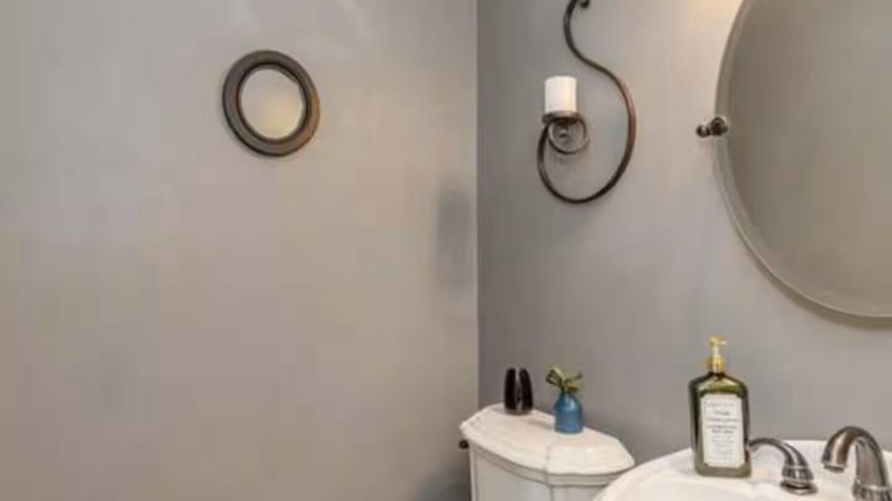 Photo of Bathroom in Speedway