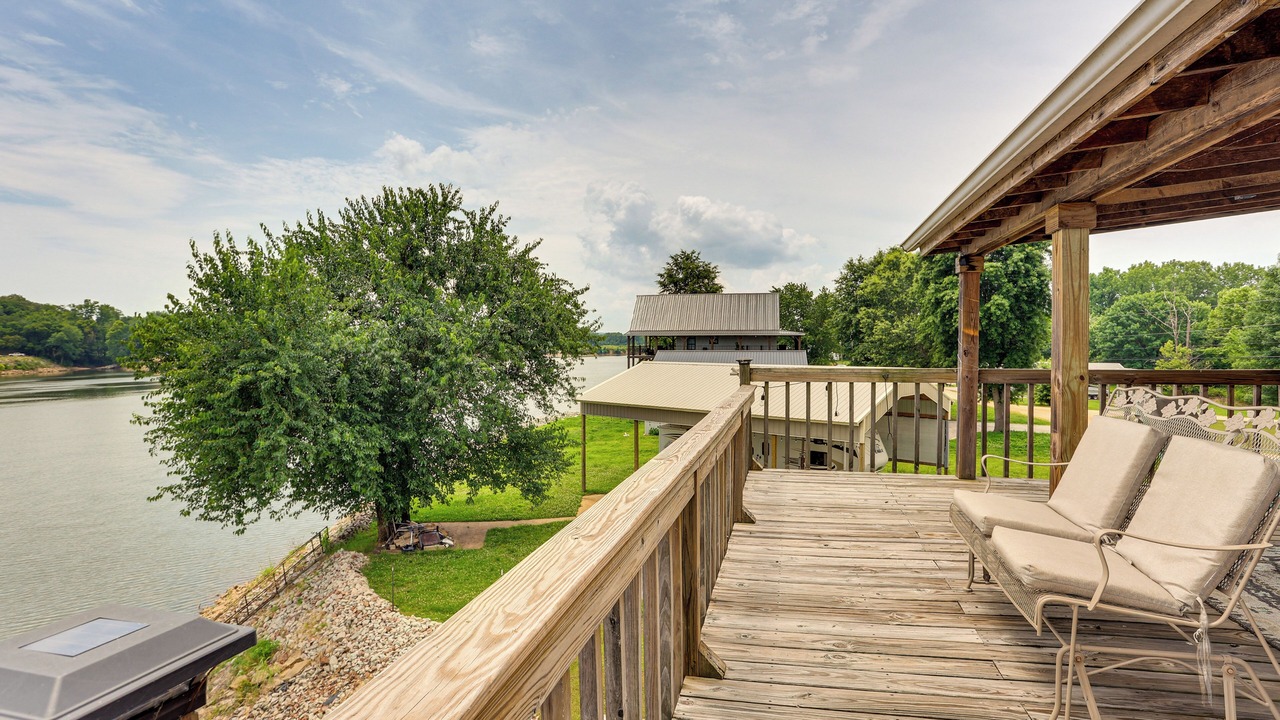 Photo of Patio Balcony in Morris Chapel