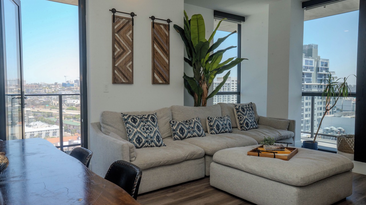 Photo of Livingroom in Downtown San Diego