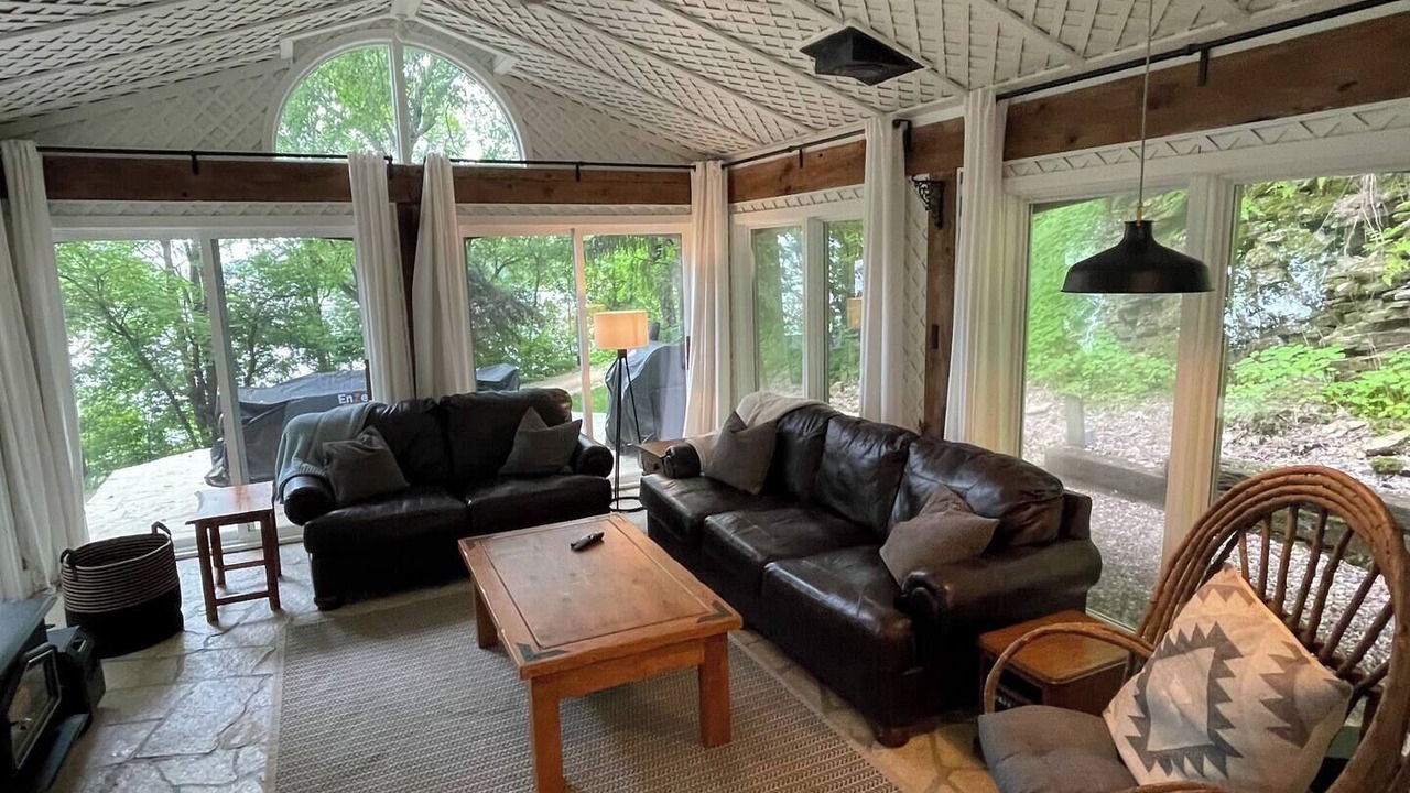 Photo of Livingroom in Sabula