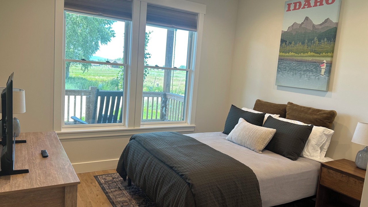 Photo of Bedroom in Leigh Creek Estates